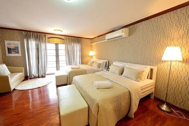 Deluxe Family with Private Bathroom