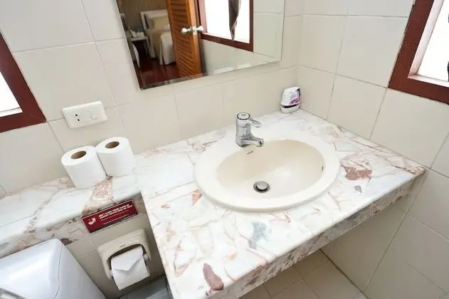 Deluxe Family with Private Bathroom