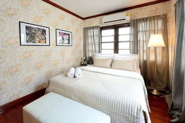 Superior Double with Shared Bathroom