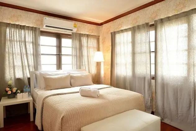 Superior Double with Shared Bathroom