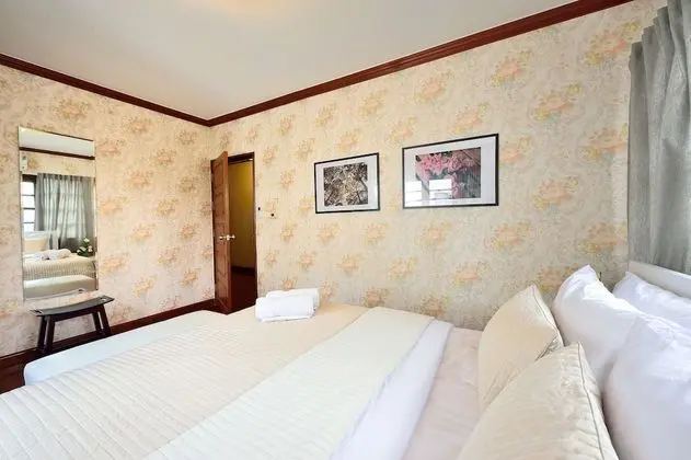 Superior Double with Shared Bathroom