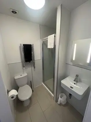 Tek Büyük veya İki Ayrı Yataklı Oda, Birden Çok Yatak