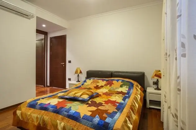 Basic Apart Daire, Deniz Manzaralı, Dağ Yamacı