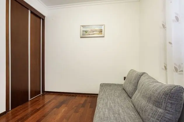Basic Apart Daire, Deniz Manzaralı, Dağ Yamacı