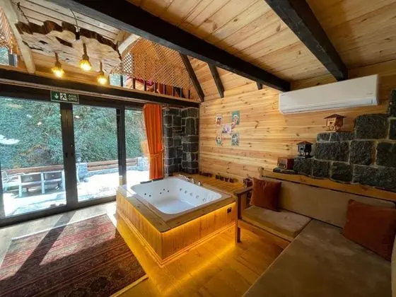 Bungalow, Dere Manzaralı, Jakuzili