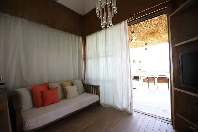 Honeymoon Süit, 1 En Büyük (King) Boy Yatak, Veranda, Plaj Manzaralı