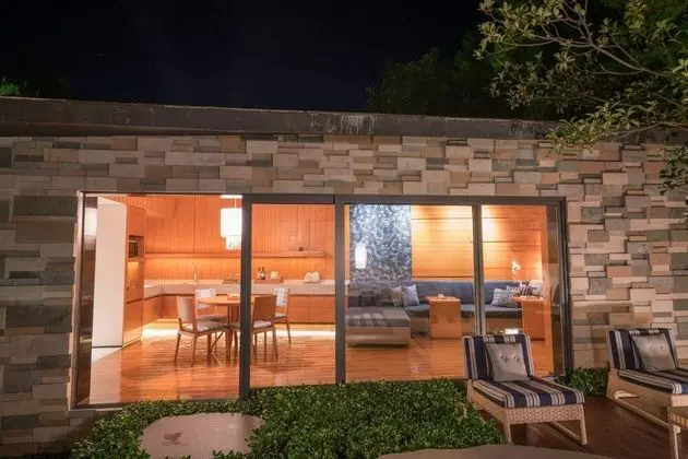 Villa, 2 Yatak Odası, Havuz Kenarı
