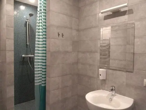 Standard Tek Büyük Yataklı Oda, Ortak Banyo