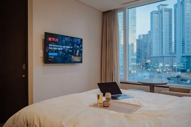 Superior Tek Büyük Yataklı Oda, Şehir Manzaralı (Mini bar per stay)
