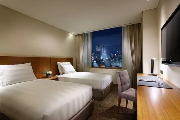Tek Büyük veya İki Ayrı Yataklı Oda (Randomly assigned upon check-in)