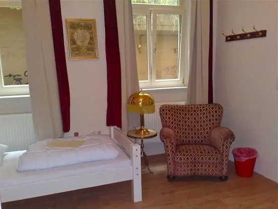 Ortak Ranzalı Oda, 5 Yatak Odası