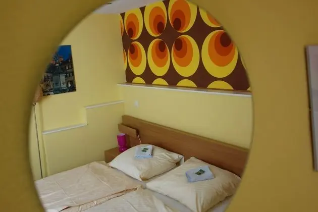 Tek Büyük Yataklı Oda