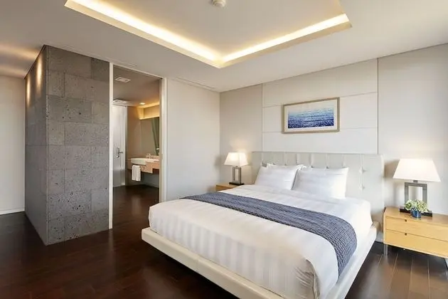 Villa (Yi Jongho Villa)