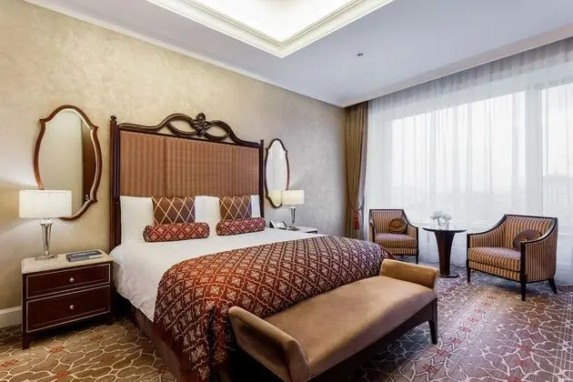 Deluxe Tek Büyük Yataklı Oda