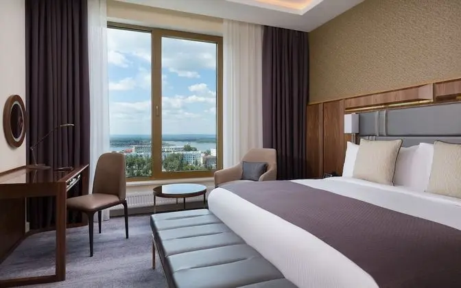 Deluxe Tek Büyük Yataklı Oda
