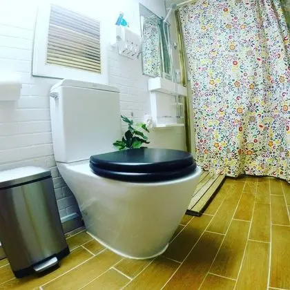 Flower Room (Extra blanket set provided)