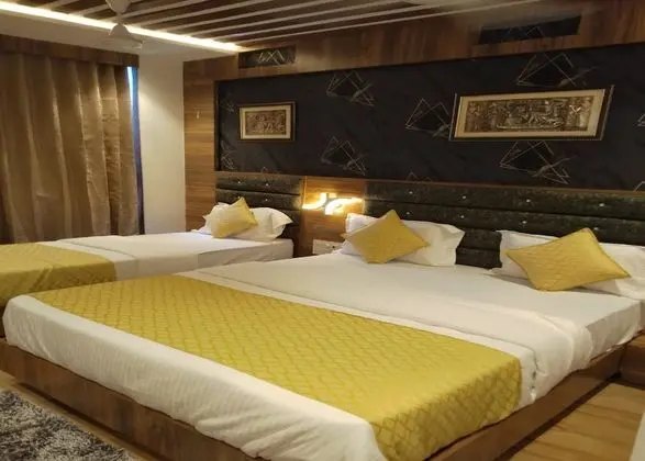 Deluxe Üç Kişilik Oda