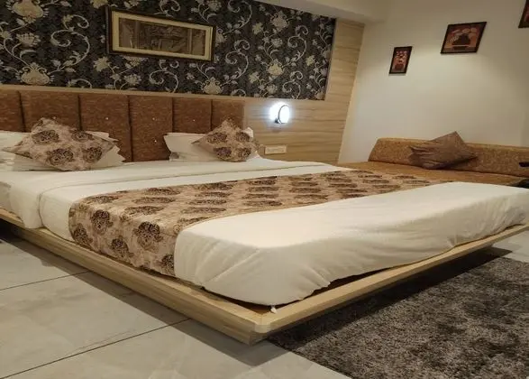 Deluxe Üç Kişilik Oda