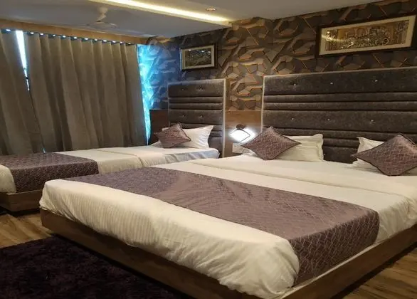 Deluxe Üç Kişilik Oda