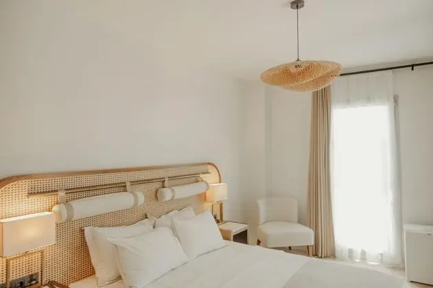 Deluxe Oda, Havuz ve Bahçe Manzaralı, Teraslı