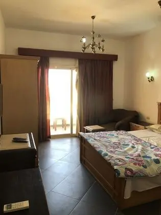 Stüdyo, Zemin Kat