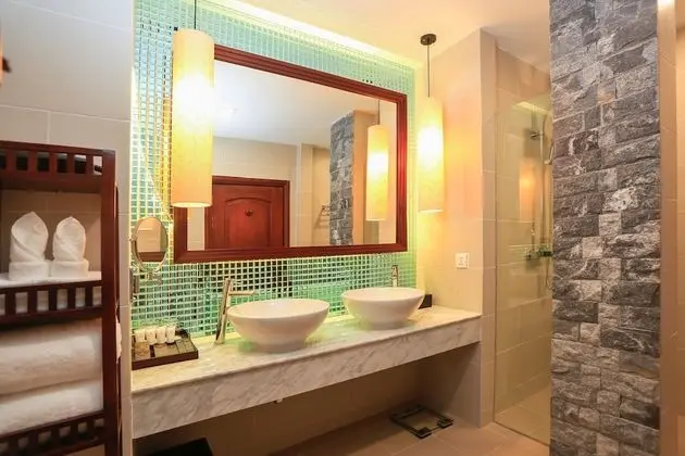 Landmark Twin Room