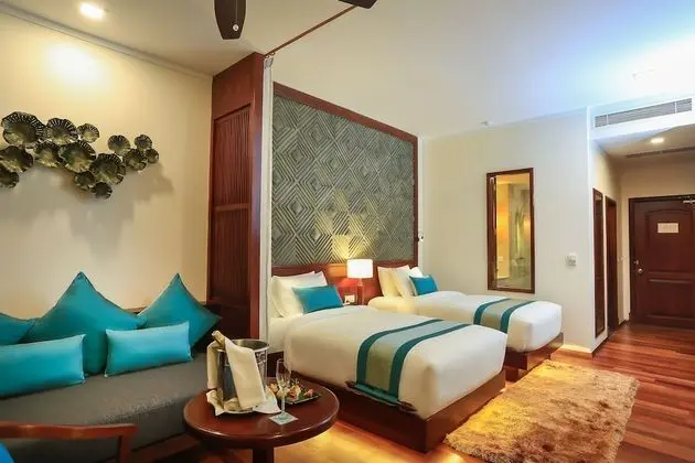 Landmark Twin Room-Free Pick-Up