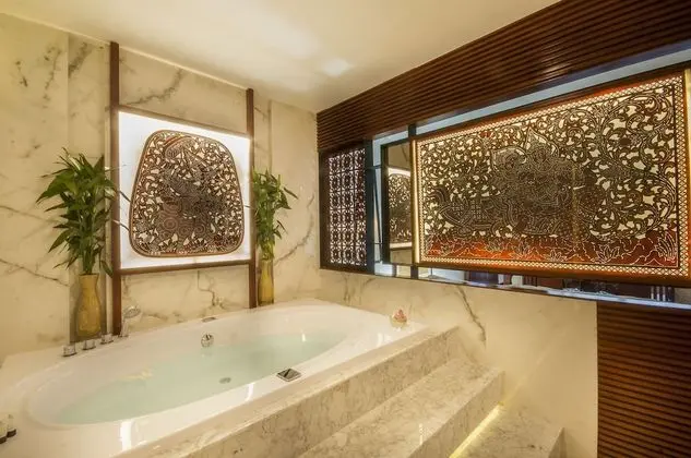 Lotus Suite