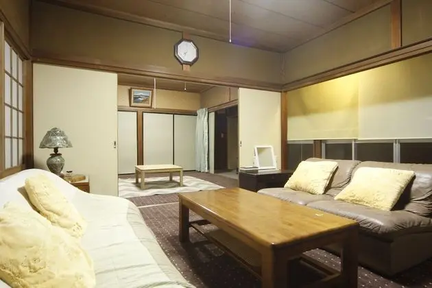 Ev (Annex, Private Vacation Home)