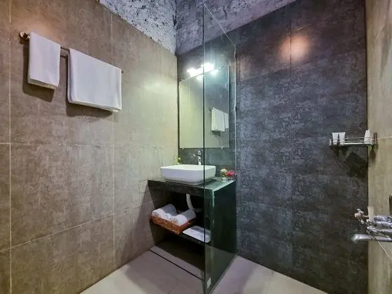 Kutumbh Suite