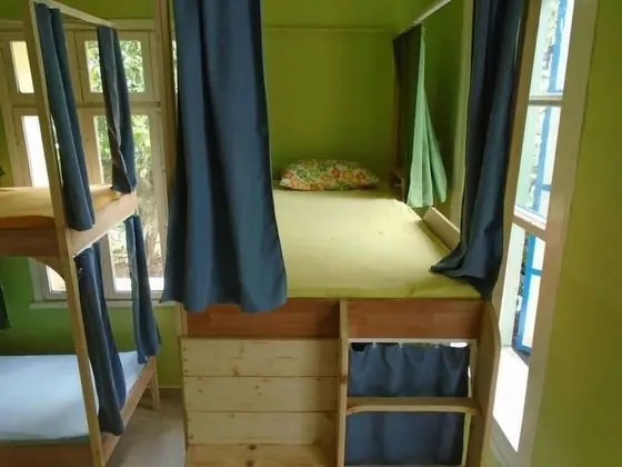 Ortak Ranzalı Oda (6 people)