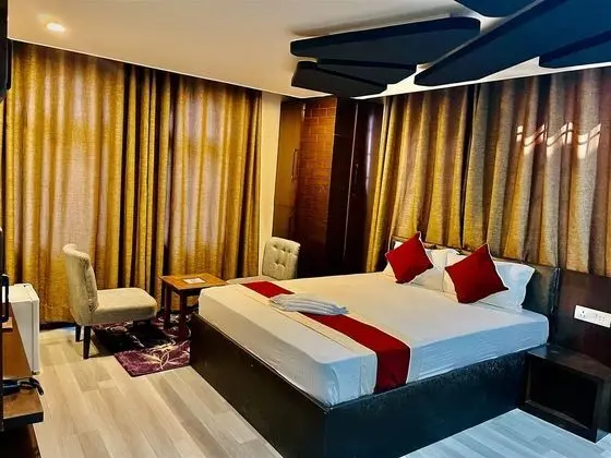 Deluxe Tek Büyük Yataklı Oda