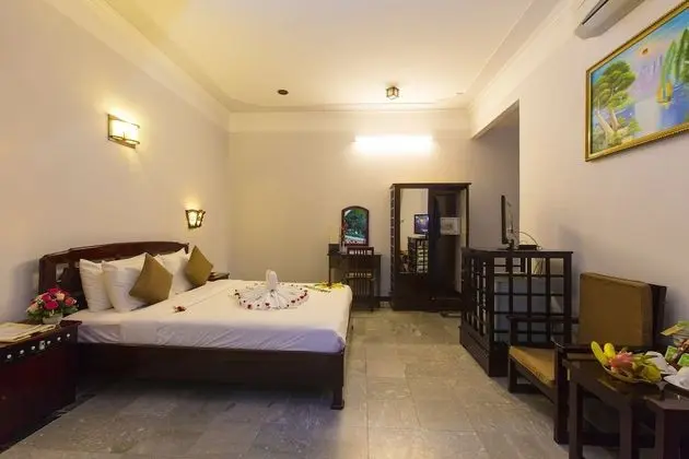 Senior Deluxe Room