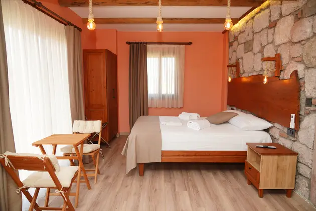 Çift Kişilik,Bahçe Manzaralı,Balkonlu