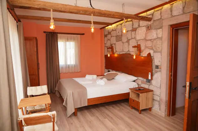 Çift Kişilik,Bahçe Manzaralı,Balkonlu