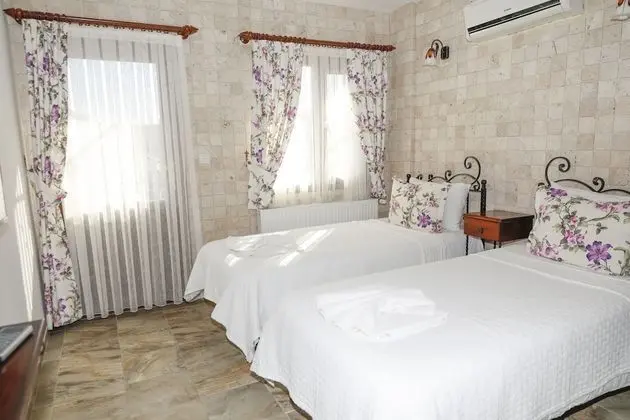 Basic Twin Room