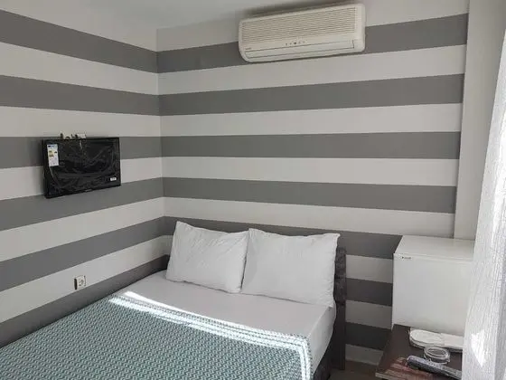 Classic Tek Büyük Yataklı Oda