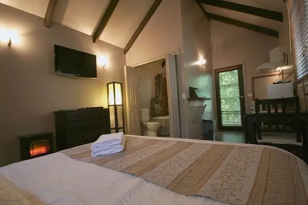 Romantic Kır Evi (Charmed Cabin)