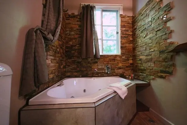 Romantic Kır Evi (Charmed Cabin)