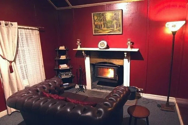 Romantic Kır Evi, Şömine (Hush Cottage)
