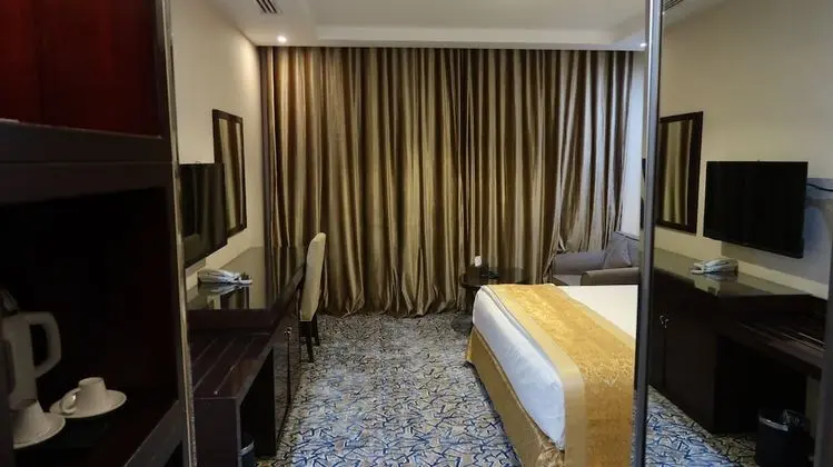 Üç Kişilik Oda