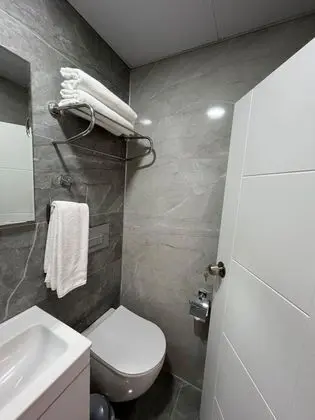 Standart Oda Anex Bina, Deniz ve Havuz Manzaralı, Teraslı
