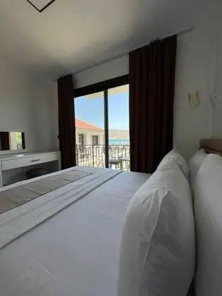 Standart Oda, Deniz ve Havuz Manzaralı, 1. Kat
