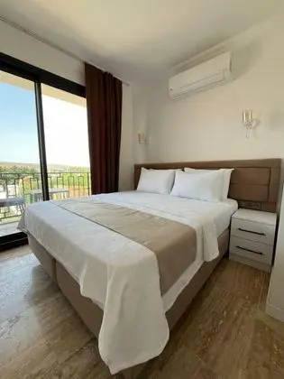 Standart Oda, Deniz ve Havuz Manzaralı, 1. Kat