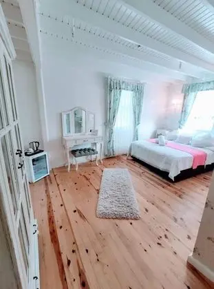 Deluxe Oda, Kara Manzaralı, Balkonsuz