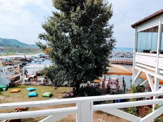 Standart Oda, Deniz Manzaralı, Balkonlu