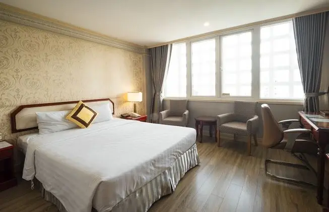 Deluxe Window Room