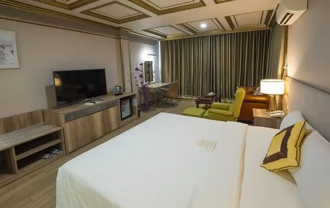 Executive Suite City View
