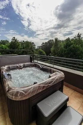 Junior Studio Suite, 1 Bedroom jacuzzi& infrasauna