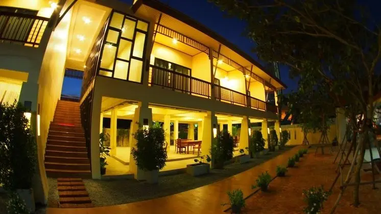 Deluxe Oda, 1 En Büyük (King) Boy Yatak, Balkon, Bahçe Manzaralı